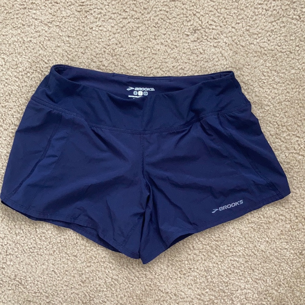Brooks 5” Chaser Shorts - Small